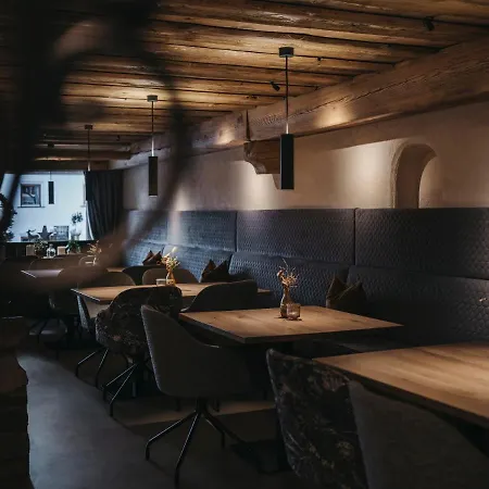 Chesa Monte 4sterne Superior Otel 4*