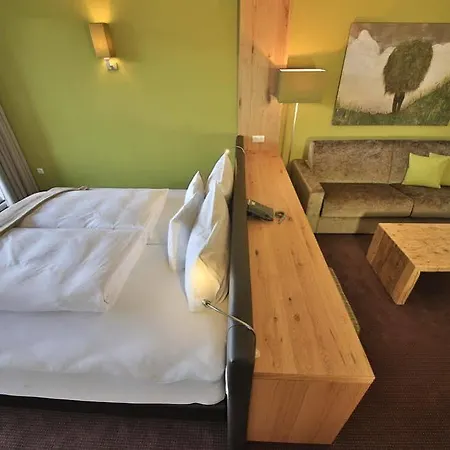 Chesa Monte 4sterne Superior Hotel Fiss
