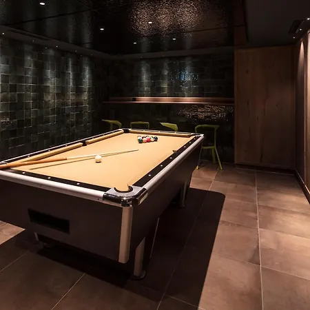 ホテル Chesa Monte 4sterne Superior フィス