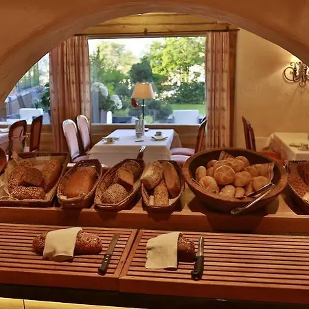 Chesa Monte Hotel 4*
